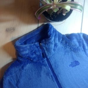 Medium ~ The North Face Osito 2 Jacket Amparo Blue
